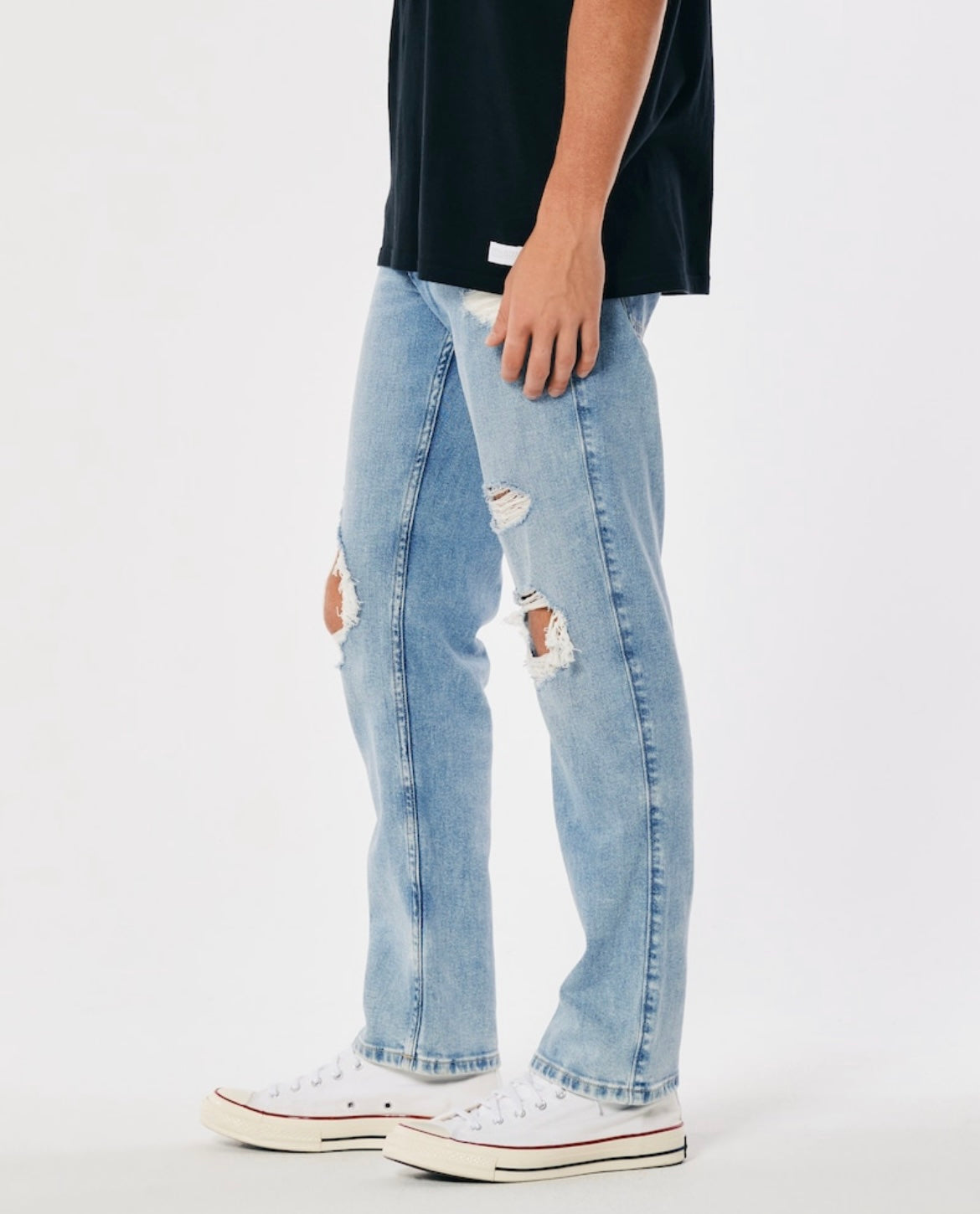 PANTALÓN DE JEANS CON ROTURAS HOLLISTER CO