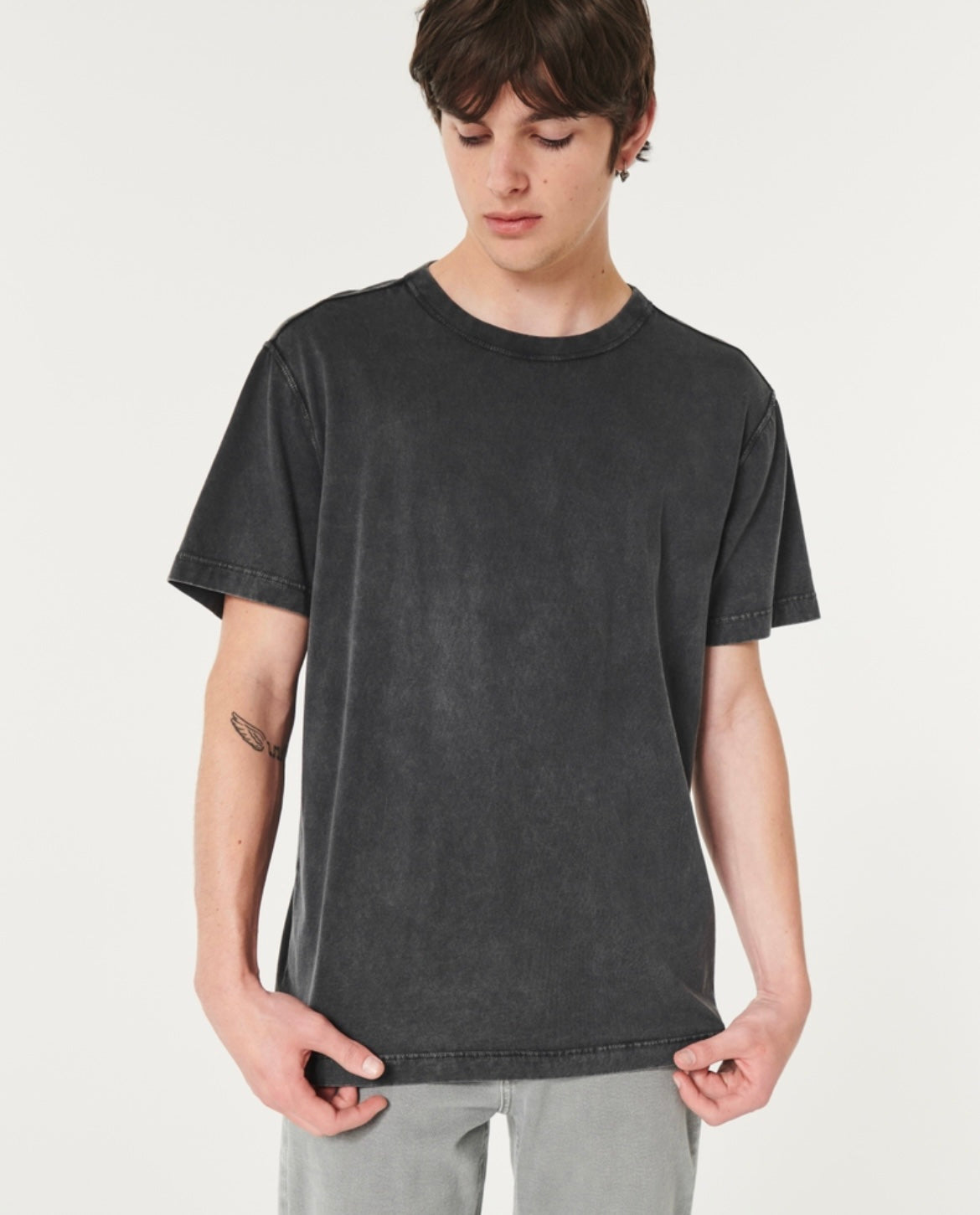 REMERA ACID WASH HOLLISTER CO