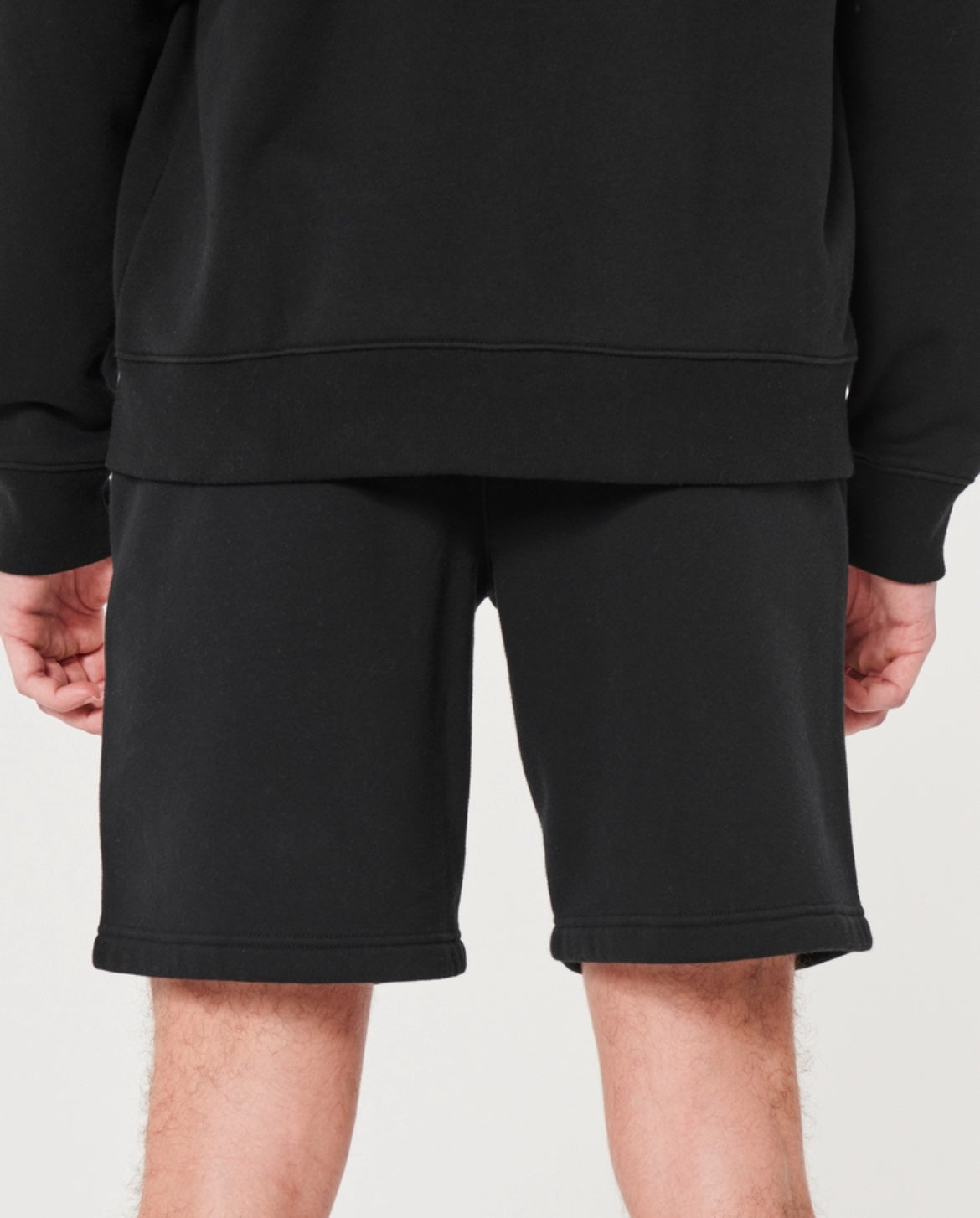 SHORT CON LOGO BORDADO HOLLISTER CO 9’