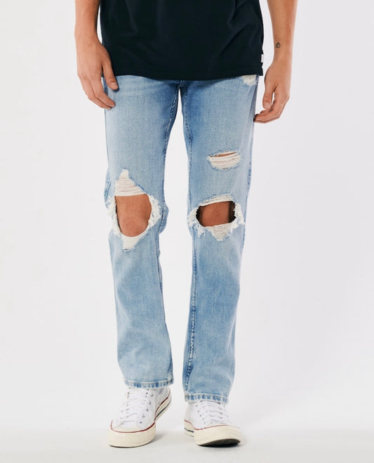 PANTALÓN DE JEANS CON ROTURAS HOLLISTER CO