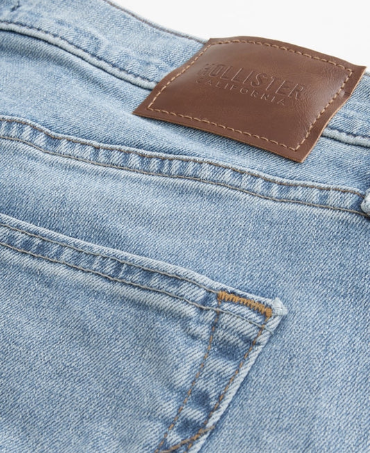 PANTALÓN DE JEANS CORTE RECTO HOLLISTER CO