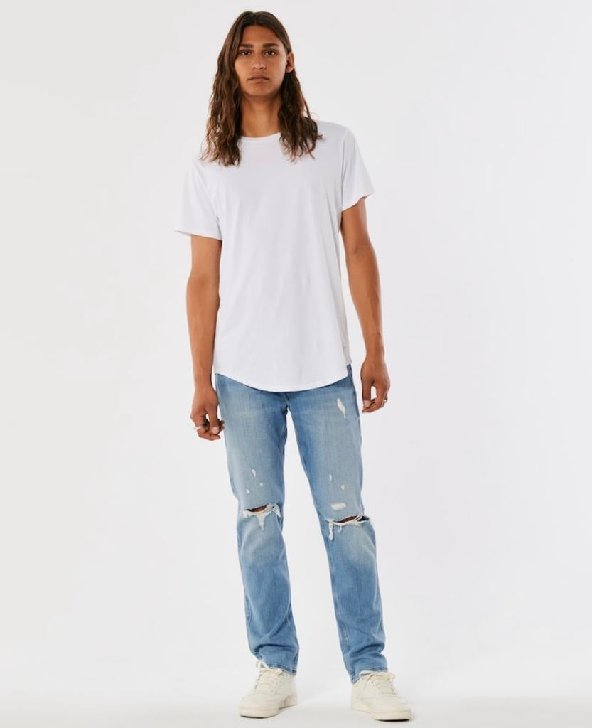 PANTALÓN DE JEANS CON ROTURAS HOLLISTER CO