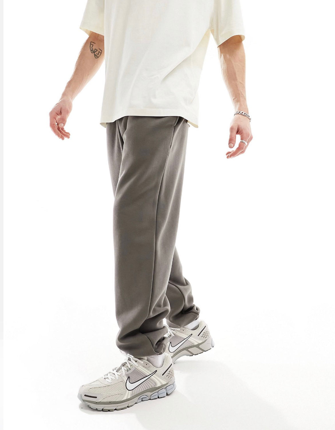 PANTALÓN JOGGER HOLGADO COLLUSION