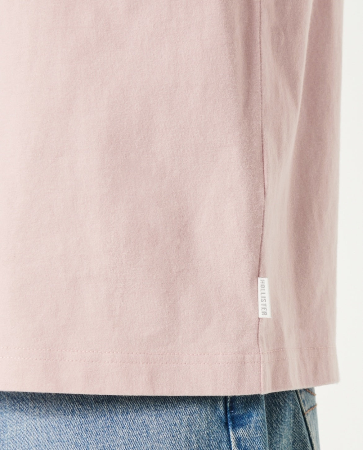 REMERA GRUESA CON ETIQUETA HOLLISTER CO