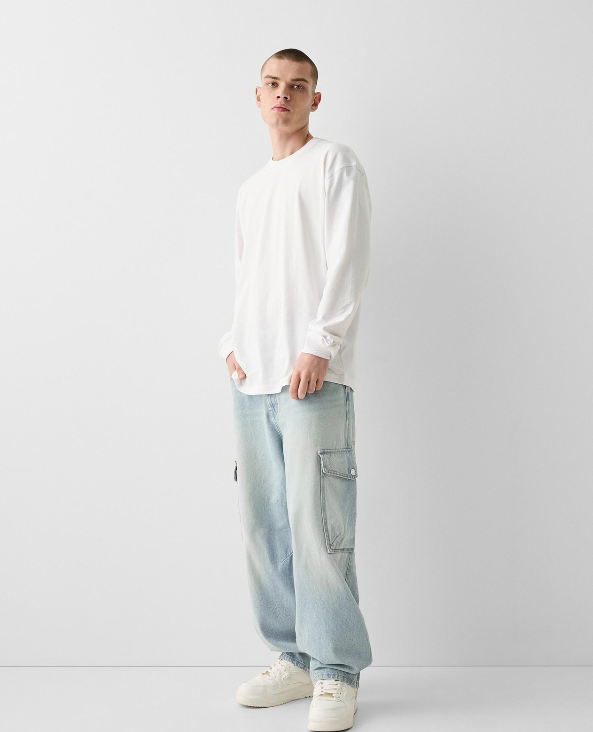 PANTALÓN BERSHKA CARGO BAGGY JEANS